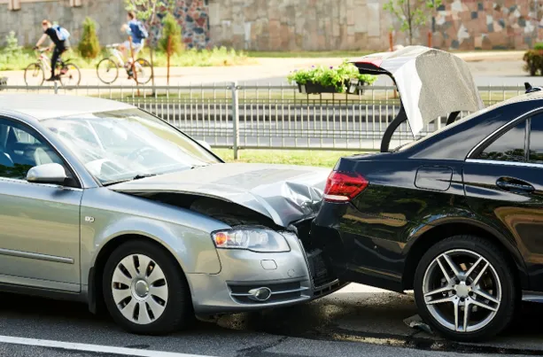 How a Los Angeles Car Accident Lawyer Helps You Recover Lost Wages